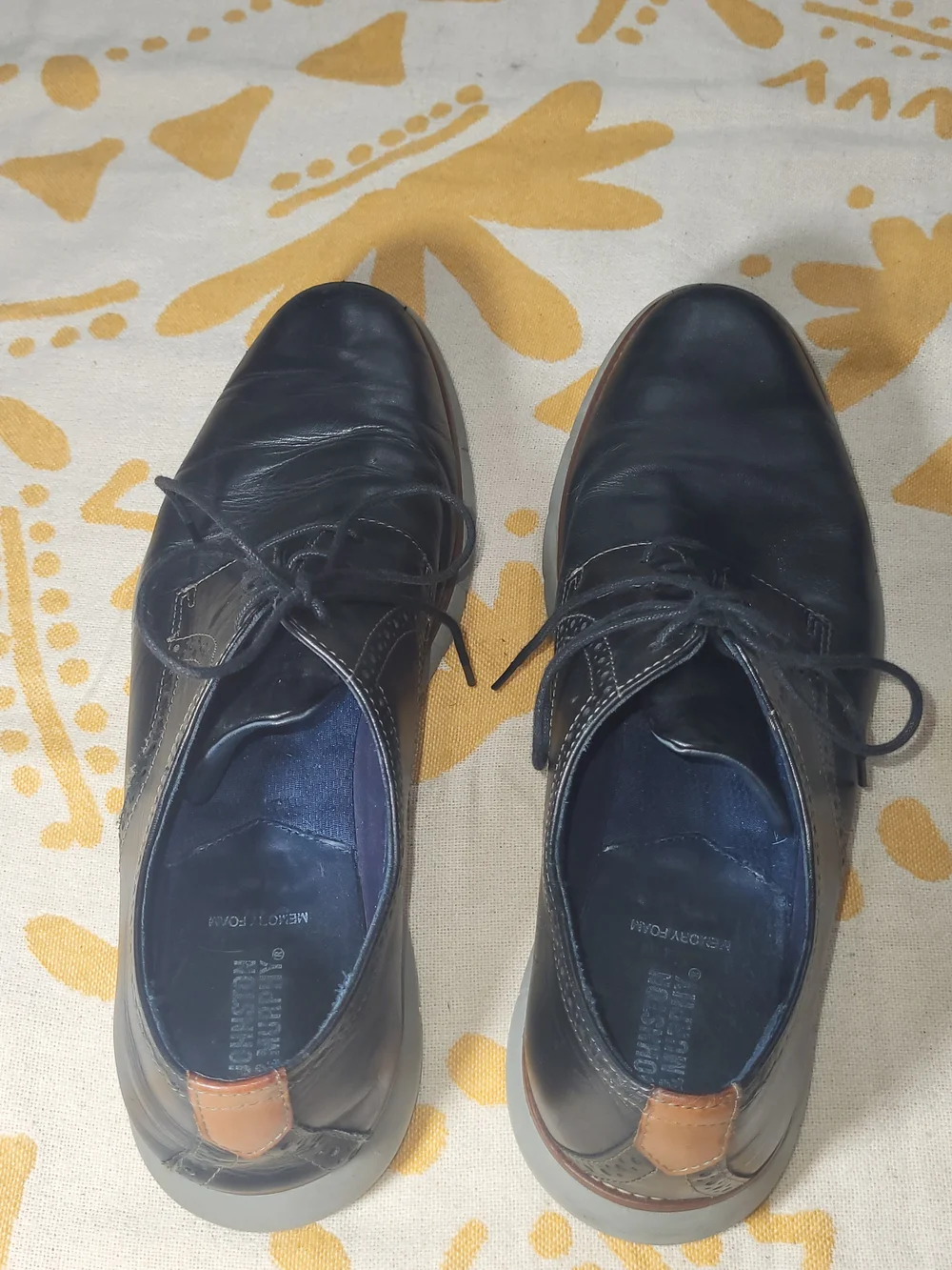 Johnston & Murphy Black Leather Derby Shoes with Brown Welt